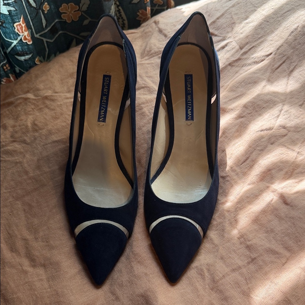 Navy Stuart Weitzman pumps/heels